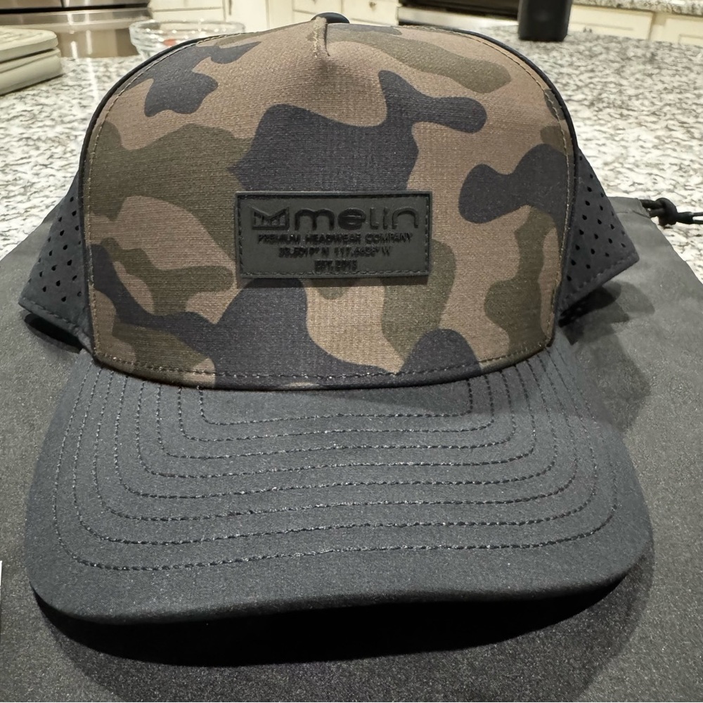 NWOT - Melin Odyssey Hydro Olive Camo - Picture 3 of 5